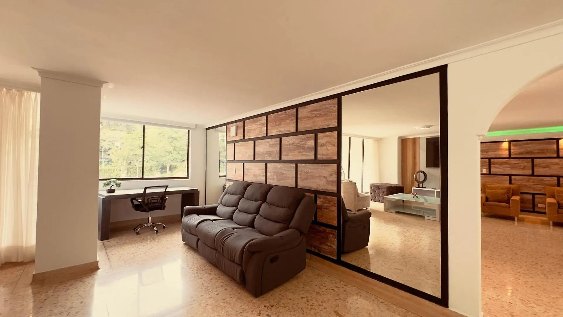 5 Hab, Espacioso, Piscina, Al Lado Del Tesoro! Medellín